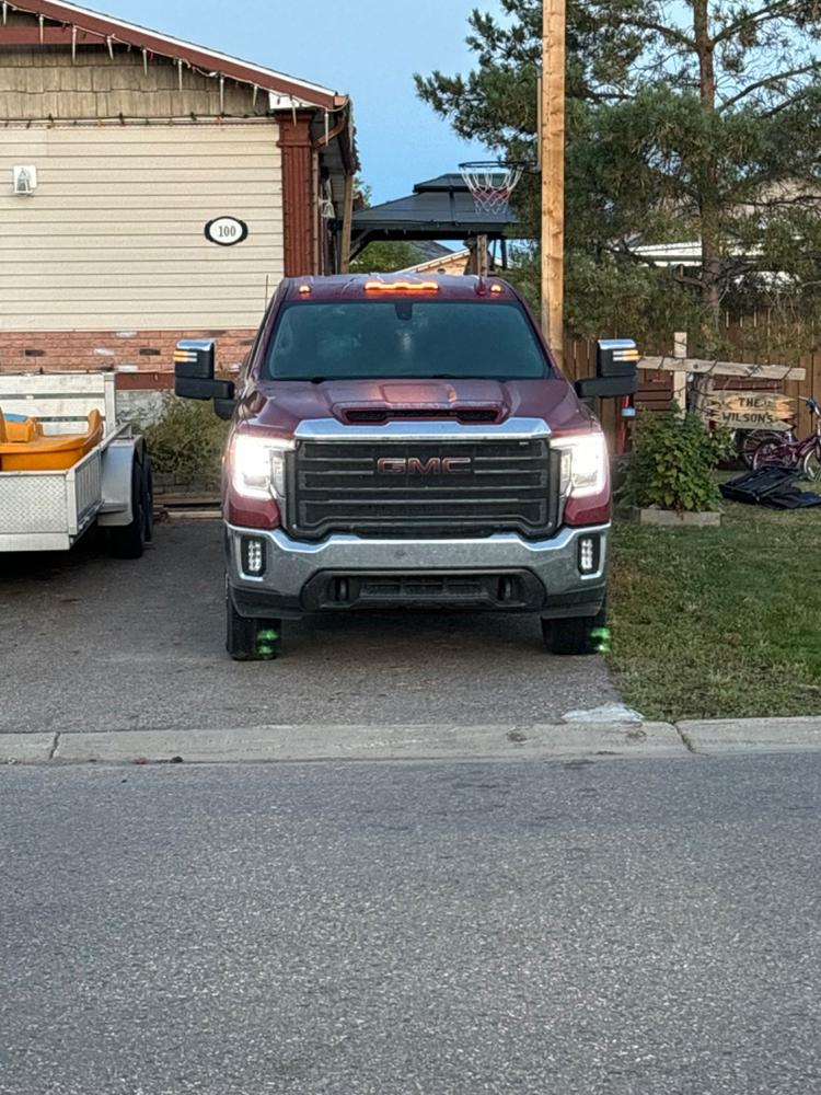 S-Series Cab Lights | 2020-2025 Chevy Silverado & GMC Sierra 2500/3500 - Customer Photo From Jonathan Wilson