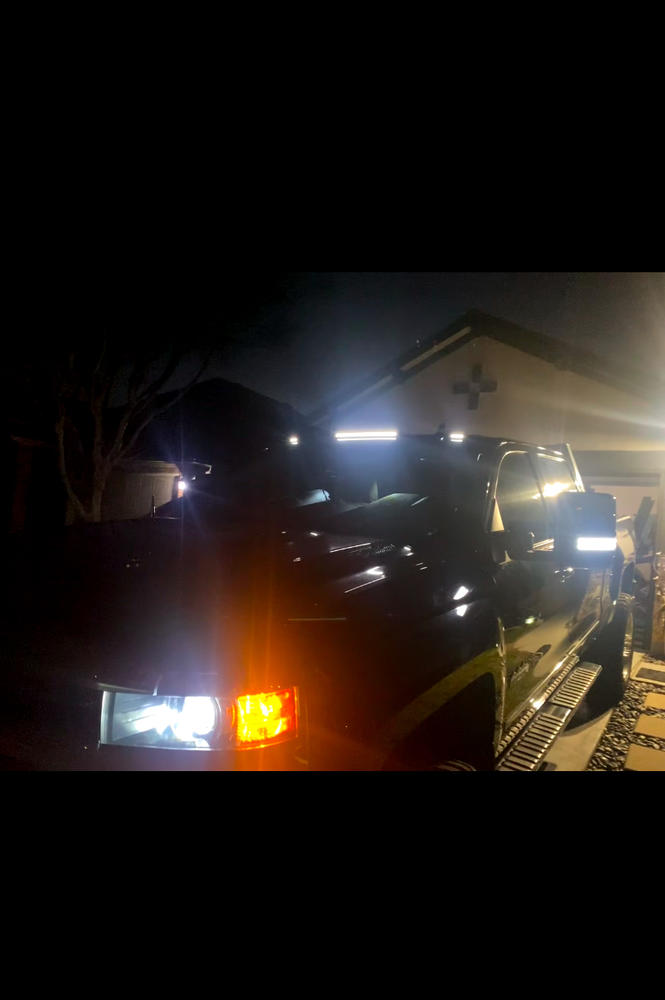 S-Series Cab Lights | 2015-2019 Chevy Silverado & GMC Sierra 2500/3500 - Customer Photo From Sergio Rivera