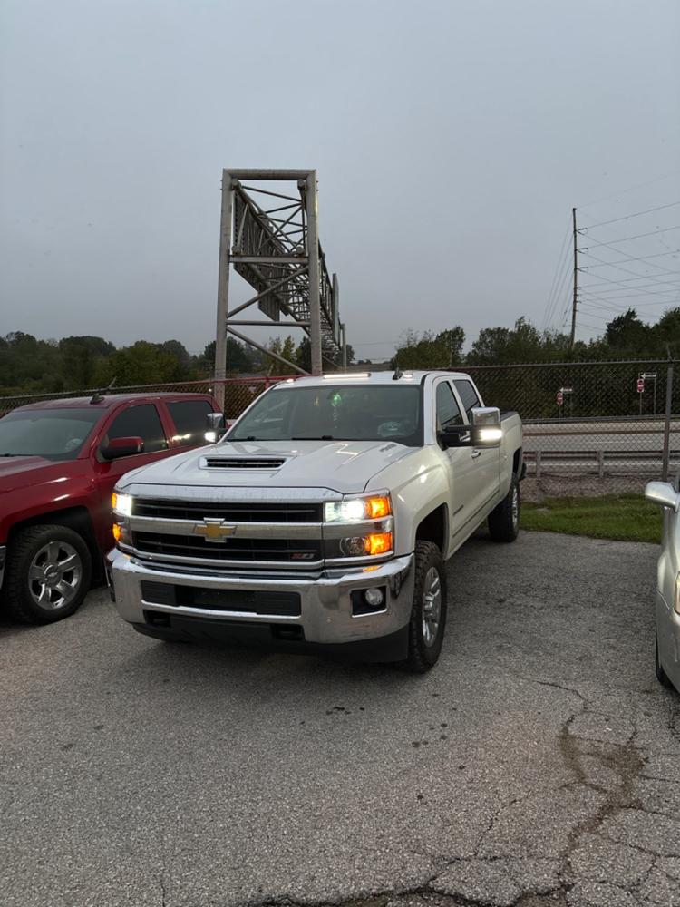 S-Series Cab Lights | 2015-2019 Chevy Silverado & GMC Sierra 2500/3500 - Customer Photo From Austin lamb