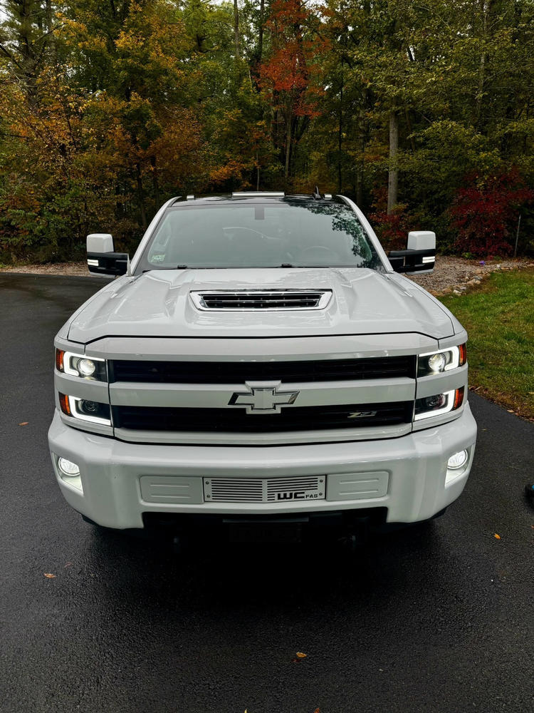 S-Series Cab Lights | 2015-2019 Chevy Silverado & GMC Sierra 2500/3500 - Customer Photo From Joshua Cummings