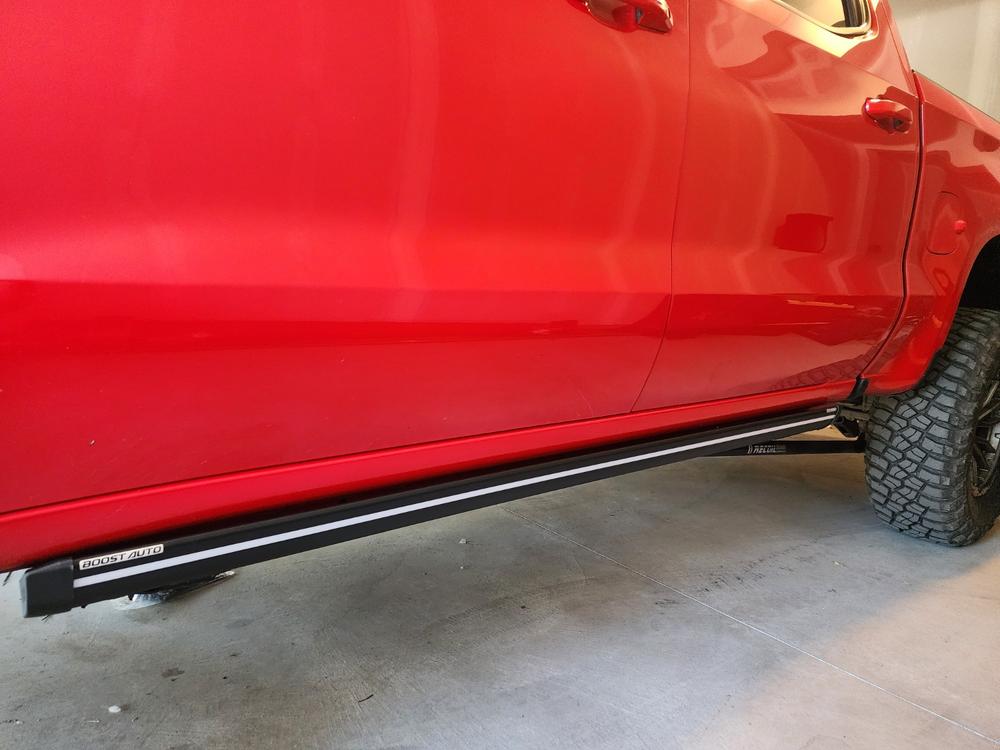 Lumastep M2 Powered Light Up Running Boards | 2019-2025 Chevy Silverado & GMC Sierra 1500 - Customer Photo From Dylan Boone