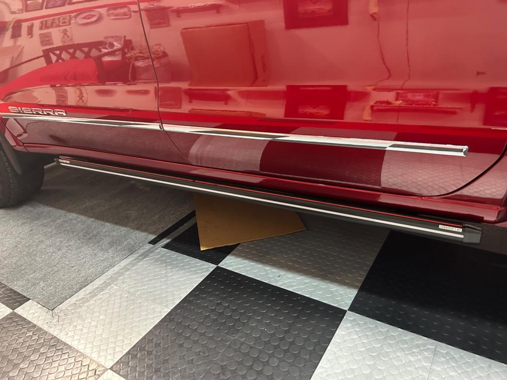 Lumastep M2 Powered Light Up Running Boards | 2019-2025 Chevy Silverado & GMC Sierra 1500 - Customer Photo From Michael George