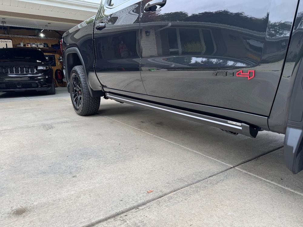 Lumastep M2 Powered Light Up Running Boards | 2019-2026 Chevy Silverado & GMC Sierra 1500 - Customer Photo From Jason Kowalski