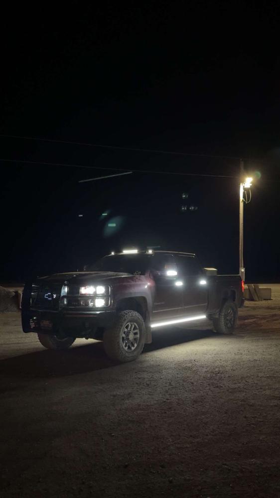 Lumastep M2 Powered Light Up Running Boards | 2014-2019 Chevy Silverado & GMC Sierra - Customer Photo From Tyler Davidson