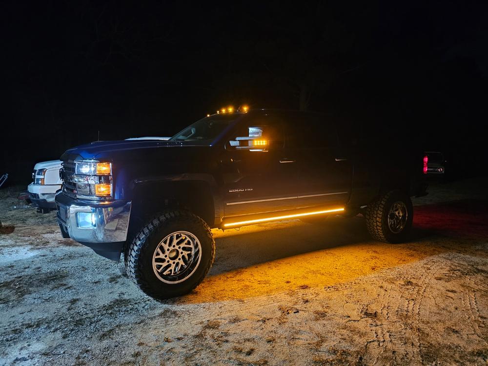 Lumastep M2 Powered Light Up Running Boards | 2014-2019 Chevy Silverado & GMC Sierra - Customer Photo From Joe Prys