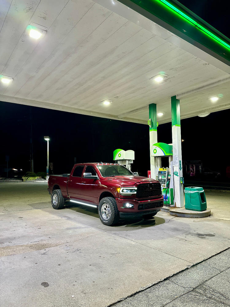 Lumastep M2 Powered Light Up Running Boards | 2019-2025 Dodge Ram 2500/3500 - Customer Photo From Johnathon Wargo
