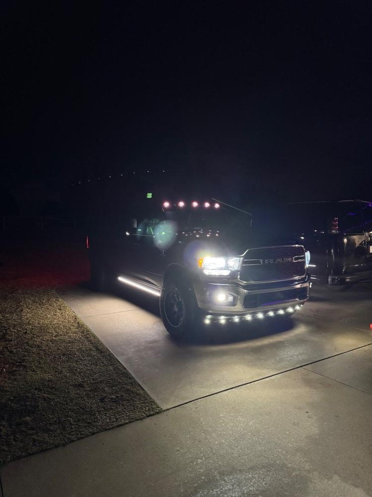 Lumastep M2 Powered Light Up Running Boards | 2019-2025 Dodge Ram 2500/3500 - Customer Photo From Armando Fehr
