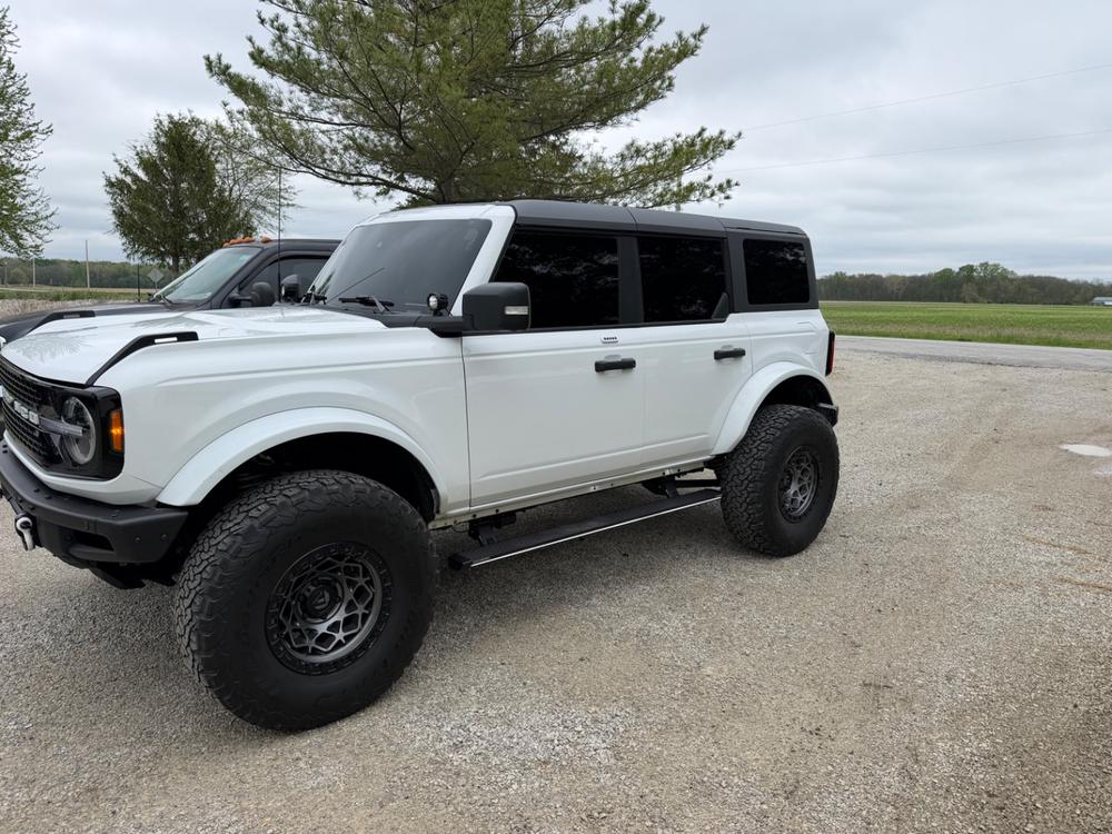 Lumastep M2 Powered Light Up Running Boards | 2021-2026 Ford Bronco - Customer Photo From KJ Bradford