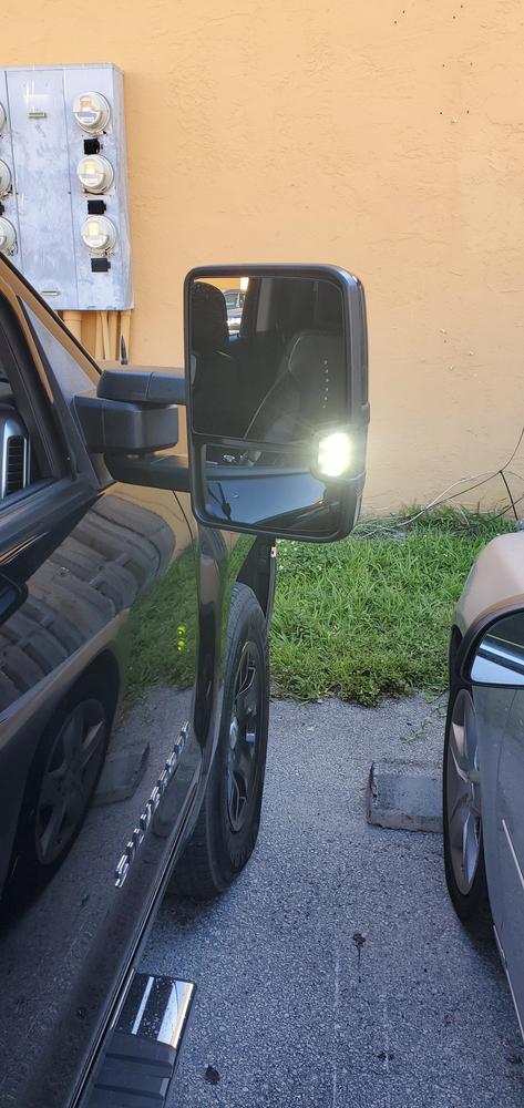 GM Tow Mirror Upper Glass (2015 Style) - Customer Photo From Billy Padilla
