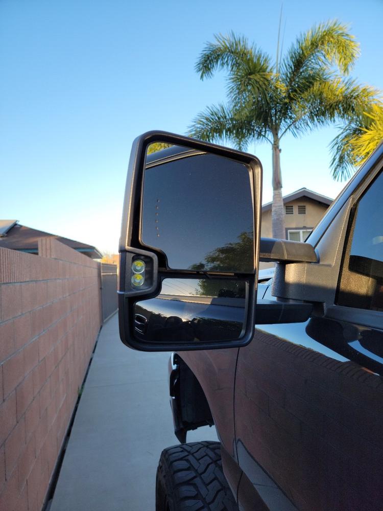GM Tow Mirror Upper Glass (2015 Style) - Customer Photo From David Gomez