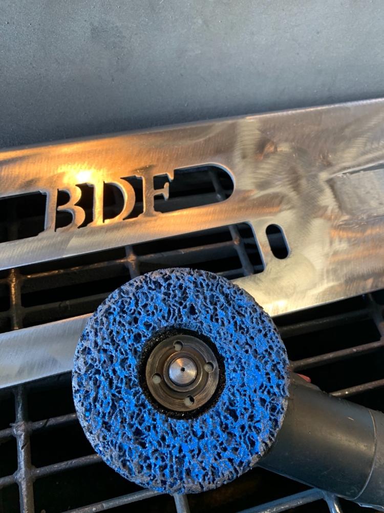 4-1/2" x 7/8" Easy Strip and Clean Disc - Customer Photo From Kevin Finlay