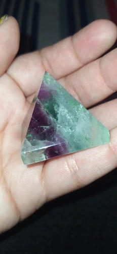 Pyramide Anti-ondes électromagnétiques en Fluorite - Customer Photo From Patricia