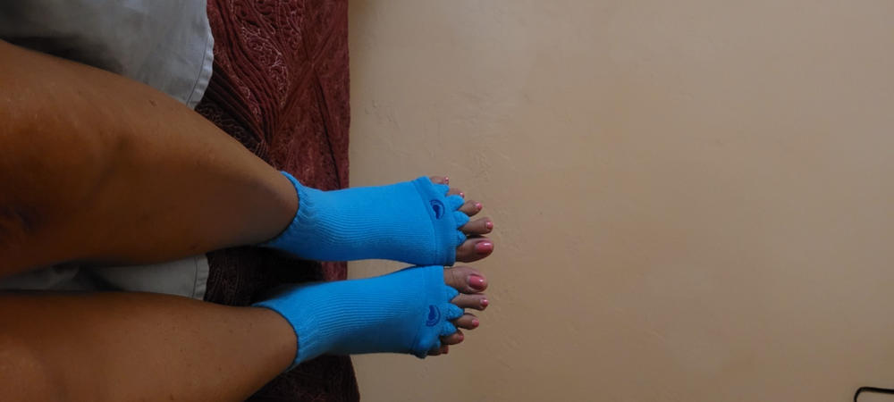 Blue Foot Alignment Socks - Customer Photo From Dorothee Carlson