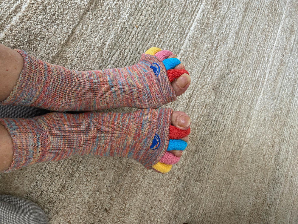 Foot Alignment Socks with Toe Separators by My Happy Feet | for Men or  Women | Purple (Medium)