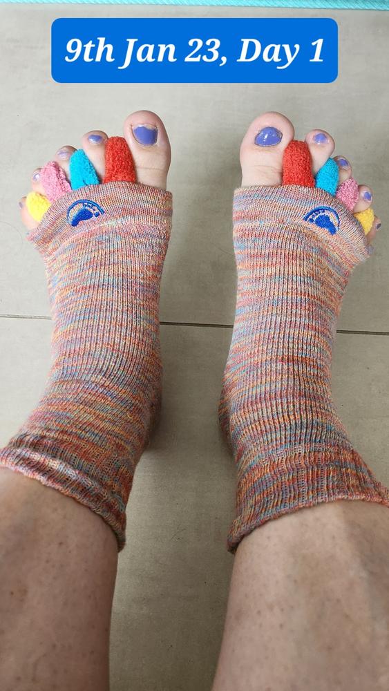 Original Foot Alignment Socks Multi Color Medium Womens 7-9 Mens 5-9 Happy  Feet