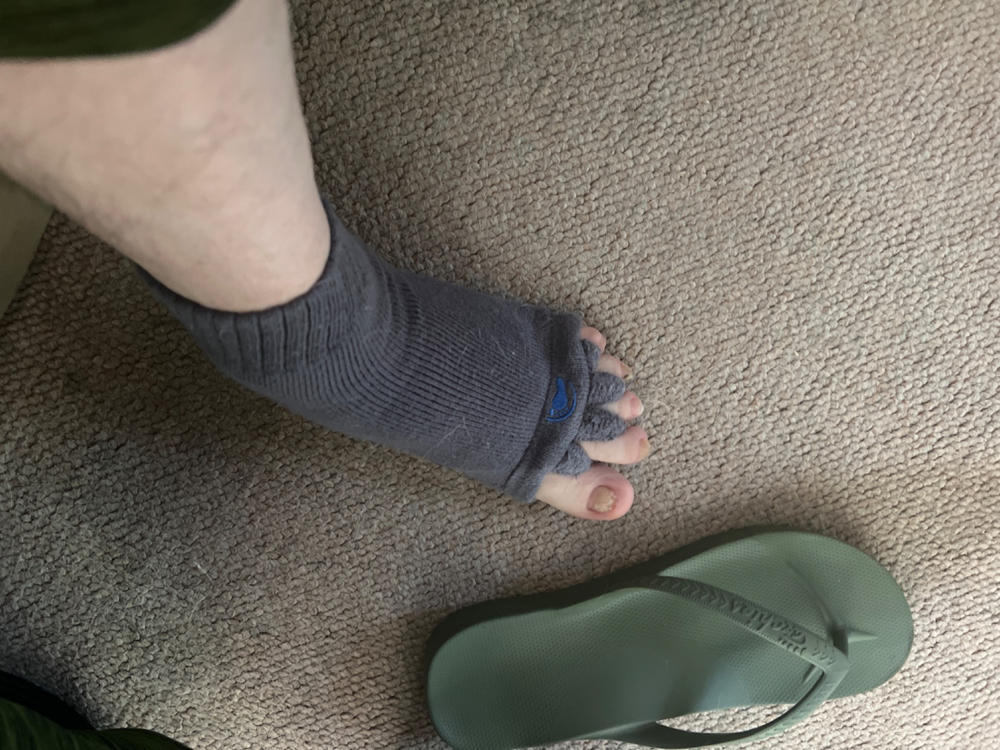 Charcoal Color Foot Alignment Socks - Customer Photo From Doran Michael