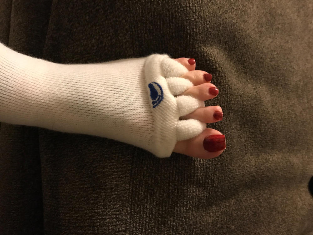 Off White Foot Alignment Socks - Customer Photo From Dianne Greenhalgh