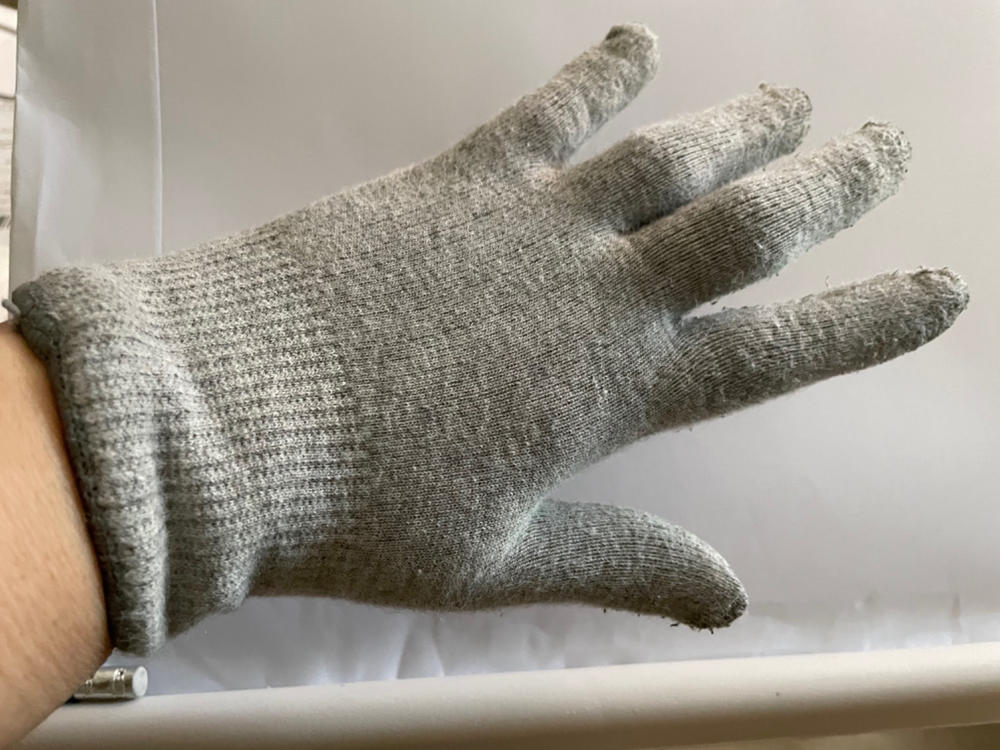 DefenderShield EMF Radiation Protection Gloves | Small - Customer Photo From Angela Quah