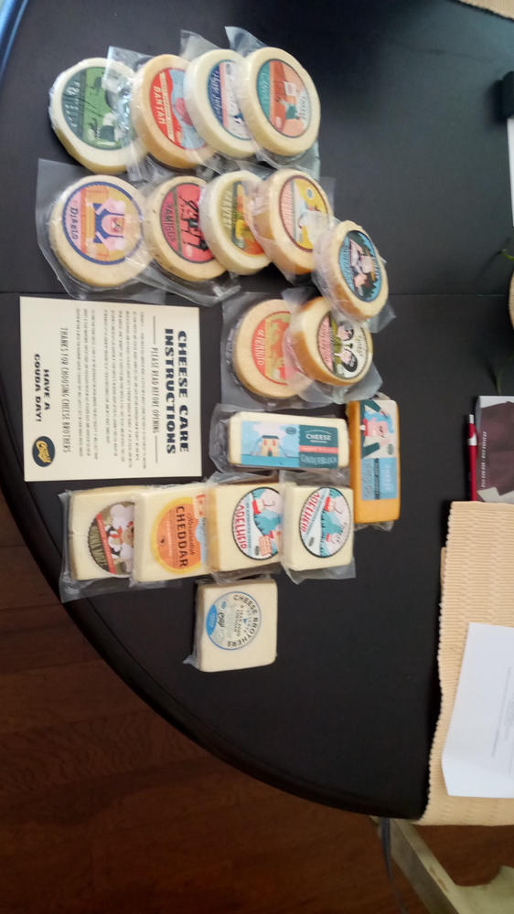 The Ultimate Wisconsin Cheese Sampler - Customer Photo From Alan F Thiese