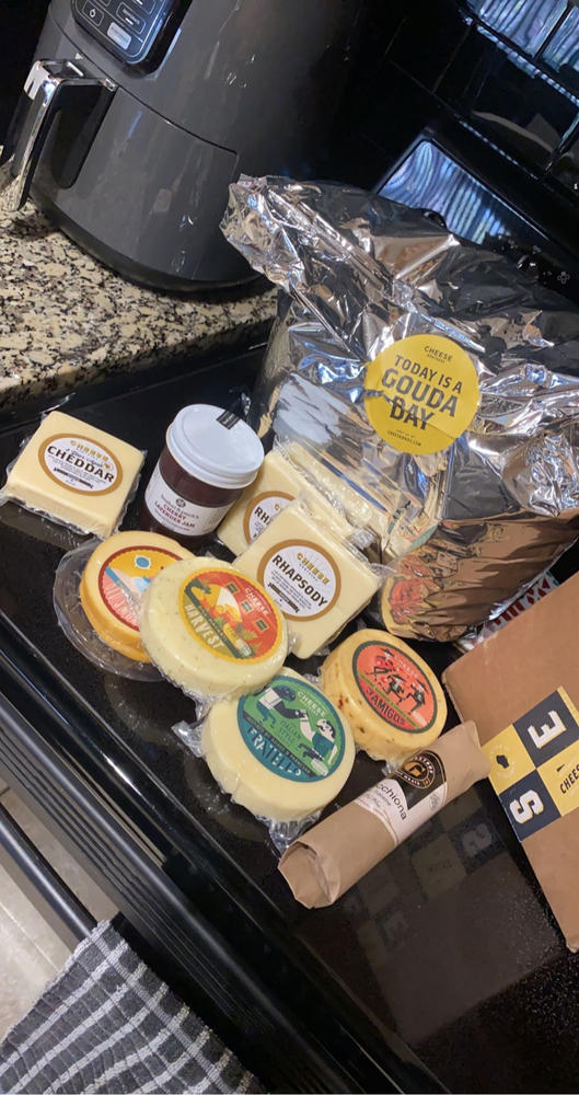 The Best Gifts Are Cheesy Holiday Gift Pack