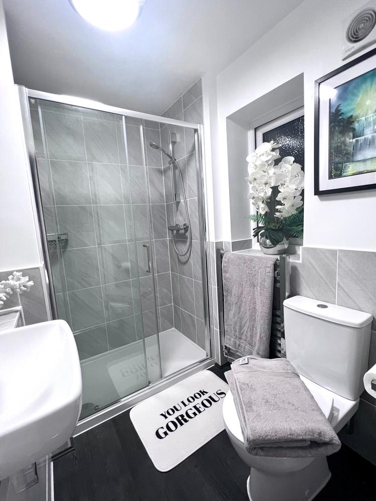 Egyptian Cotton Luxury Bath Sheet, Set of Two, 90 x 165cm - Subtle Grey - Customer Photo From Susi P.