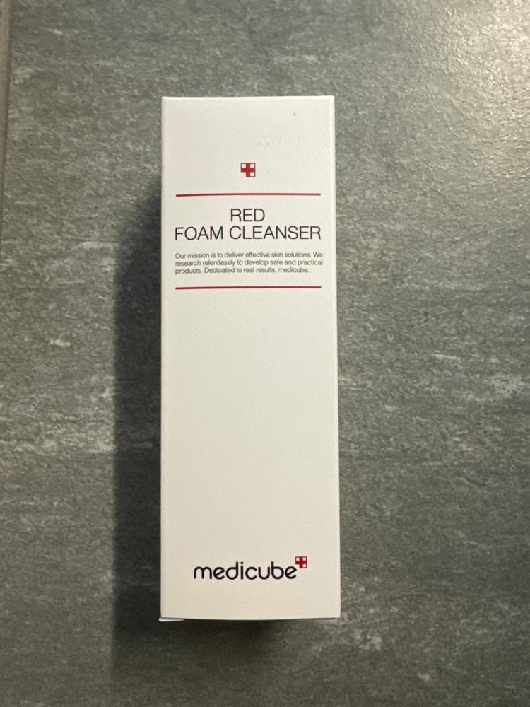 使用期限:27.01.24]レッドクレンジングフォーム – MEDICUBEオンライン