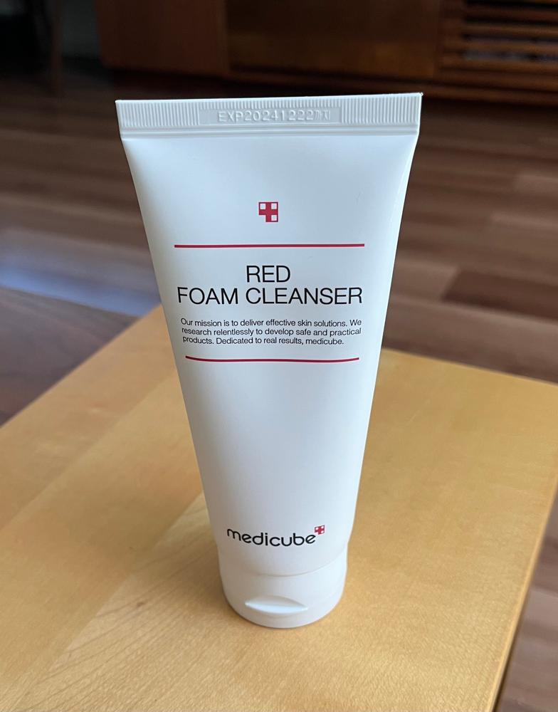 レッドクレンジングフォーム – MEDICUBEオンラインショップ