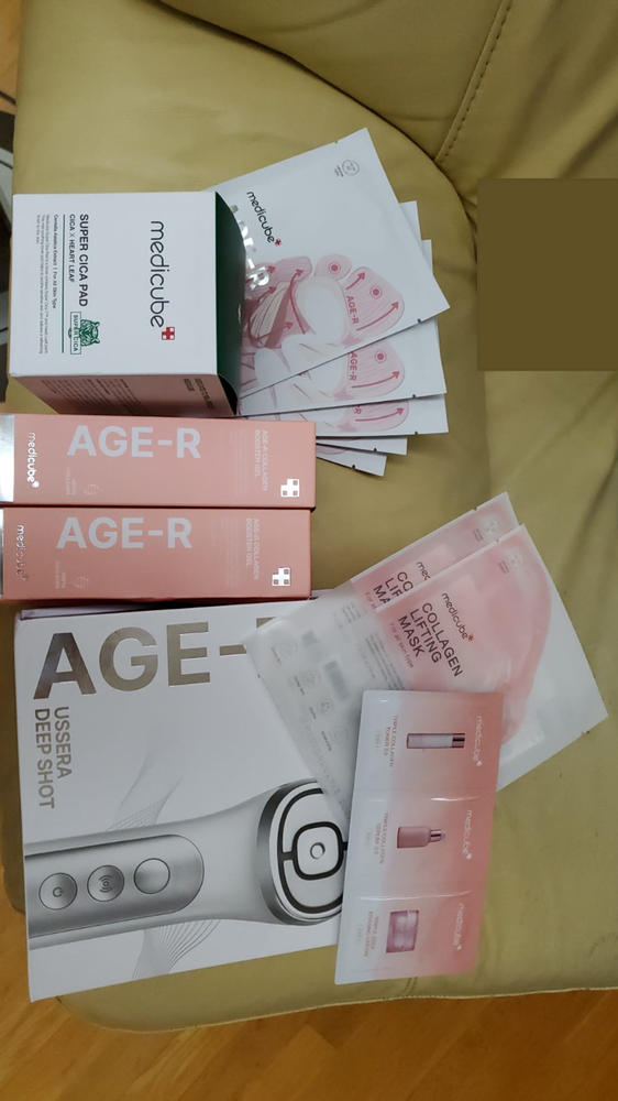 MEDICUBE AGE-Rリフトアップ美顔器 GEL1本 スタンド未使用付き