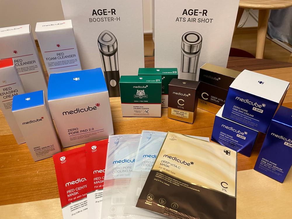 AGE-R毛穴集中ケア美顔器2種セット – MEDICUBEオンラインショップ