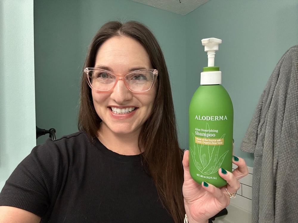 Aloe Nourishing Shampoo - *New Item* - Customer Photo From Nicole Kennedy