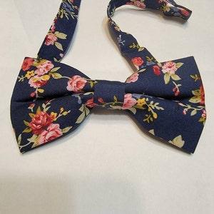 thumbnail image 2 of Luxury Dark Navy Blue Men's Adjustable Bow Tie With Floral Pattern – Satin 2 of 6