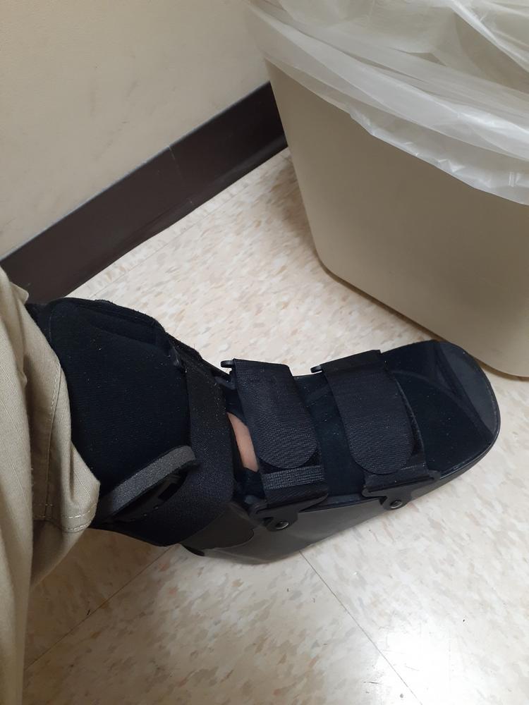 Metatarsal Stress Fracture Foot Brace Walking Boot - Customer Photo From Joshauna collier