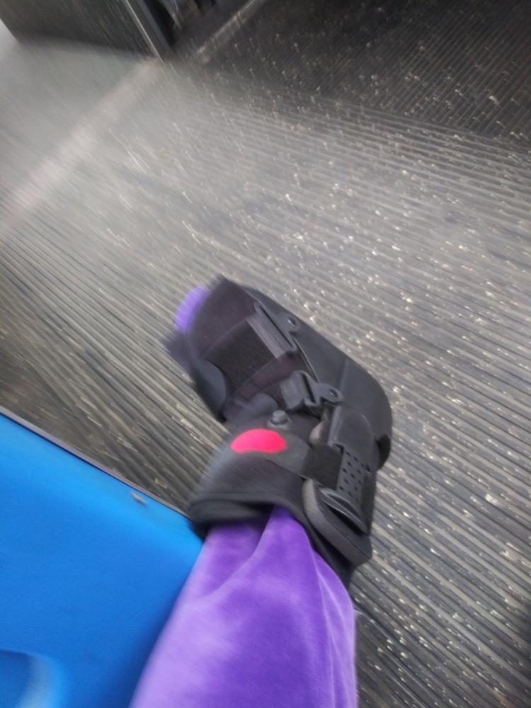 Short Air Medical Walking Boot for Broken / Injured Foot - Customer Photo From Sylvia Ashby