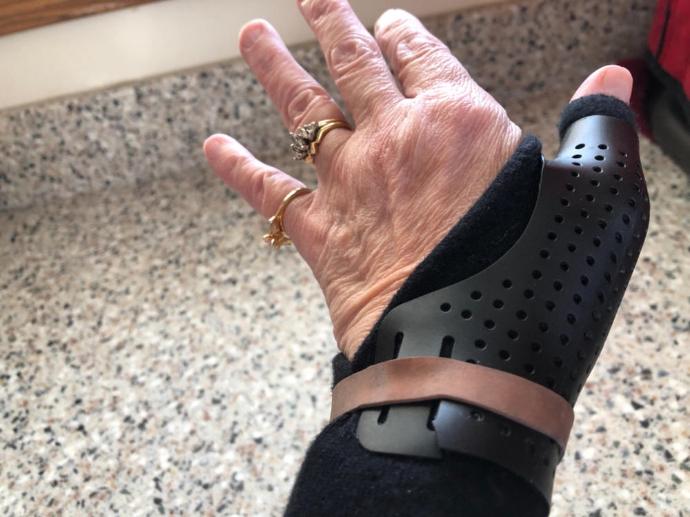 Hard Thumb Arthritis Treatment Splint & CMC Basal Joint Immobilizer - Customer Photo From Anne Witter