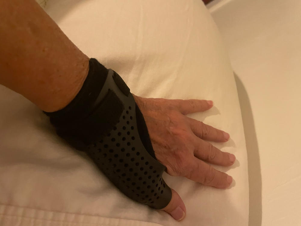Hard Thumb Arthritis Treatment Splint & CMC Basal Joint Immobilizer - Customer Photo From Patti Raines 