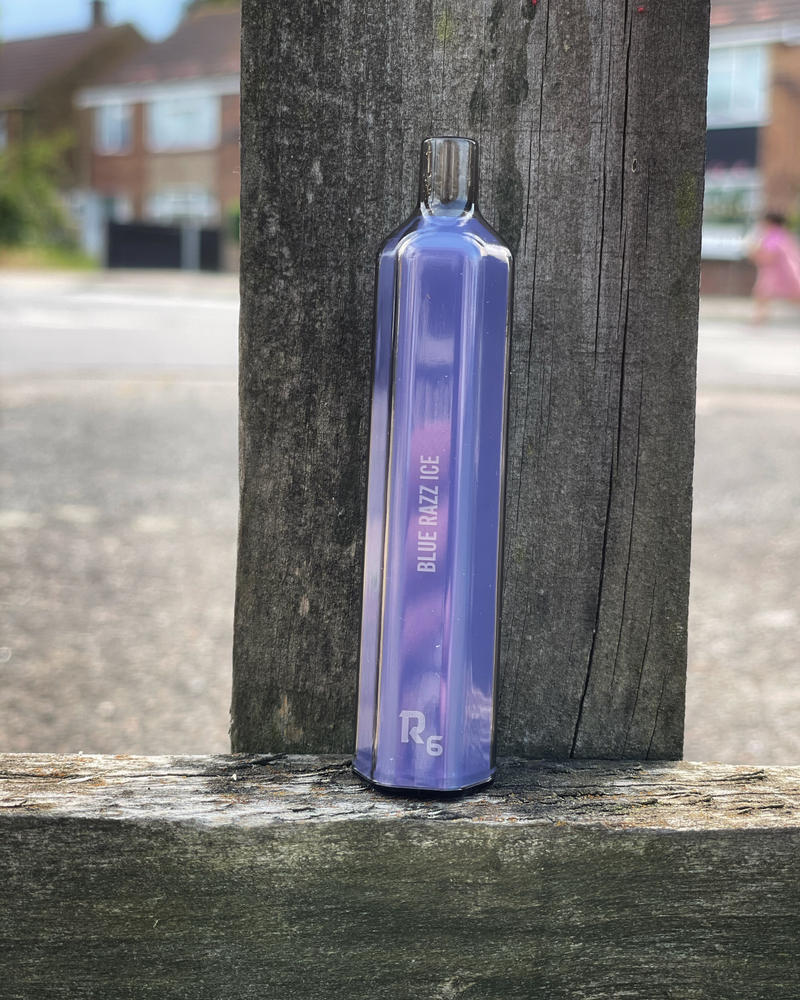 KangVAPE RELOADED R6 Disposable Vape - Customer Photo From Craig Roberts