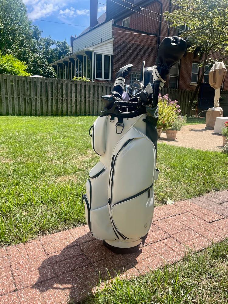 Vessel Lux Cart 2.0 Golf Bag Review - Plugged In Golf