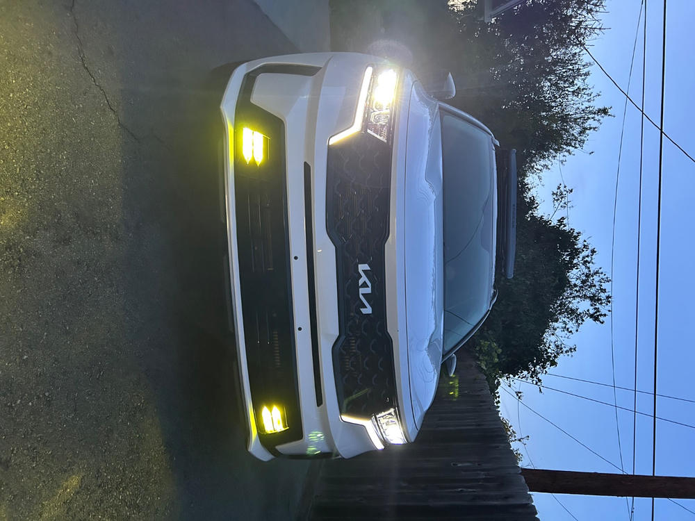 Kia Sorento (2021-2023) Fog Light Covers - Customer Photo From Chris Ortiz