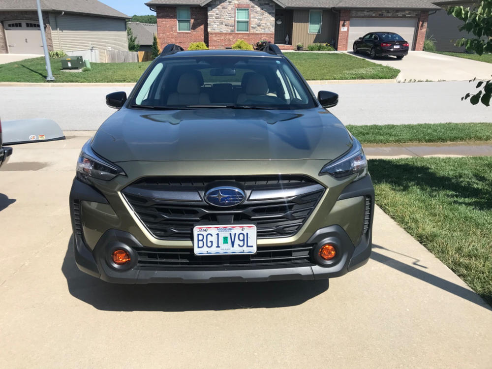Subaru Outback (2023+  ) Fog Light Covers - Customer Photo From Christie McElhinney