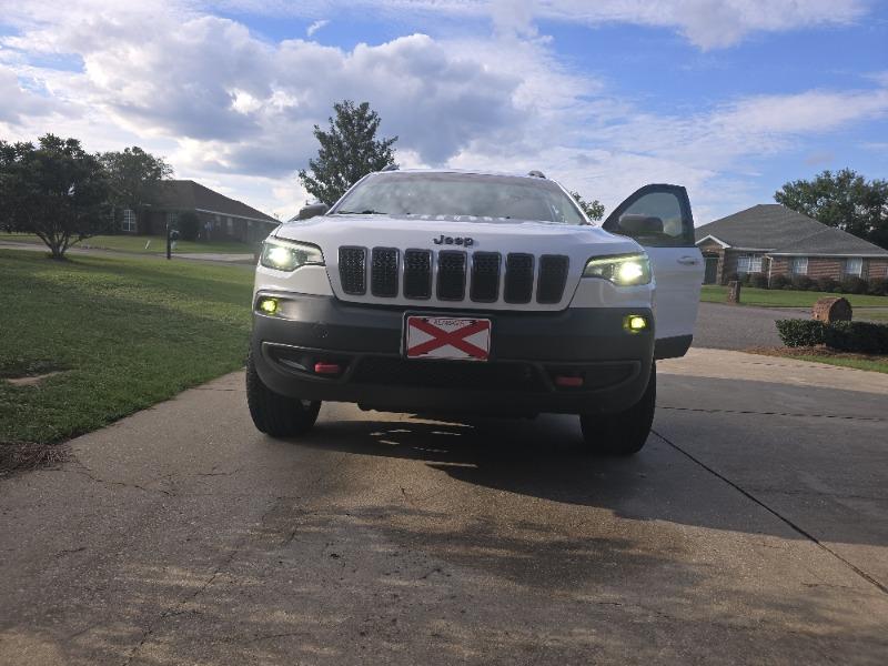 Jeep Cherokee (2019+ ) Fog Light Covers - Customer Photo From brian baker