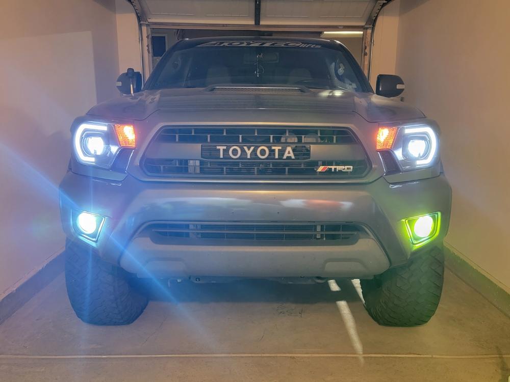 Toyota Tacoma (12-15) Fog Light Covers - Customer Photo From Carl Ongwico