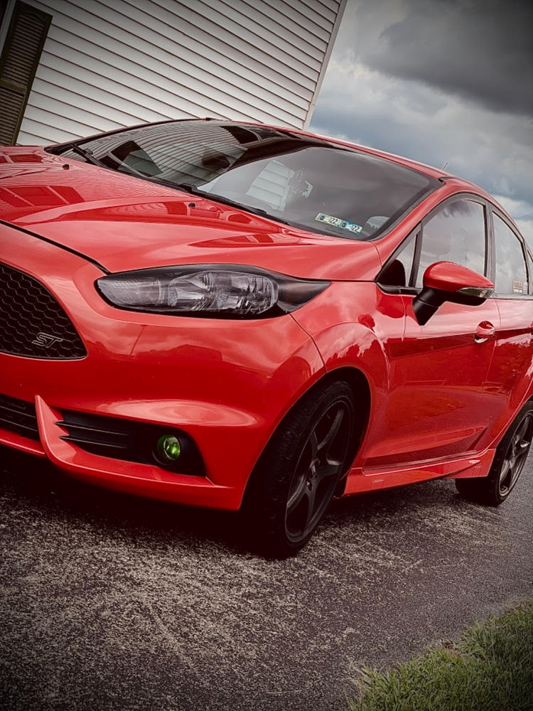 Ford Fiesta ST (14-19) Headlight Covers - Customer Photo From grace rusinack