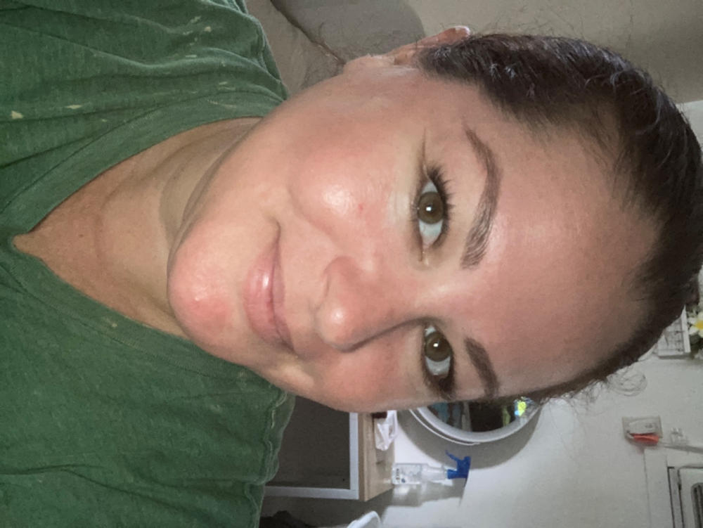 Lilac Lash Glue - Customer Photo From Christie R.