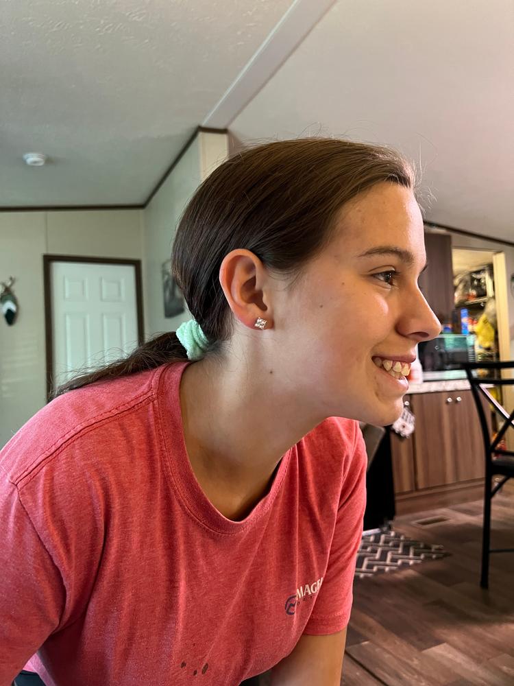 Rae “Brilliance” 18k White Gold Swarovski Stud Earrings - Customer Photo From K.Ray