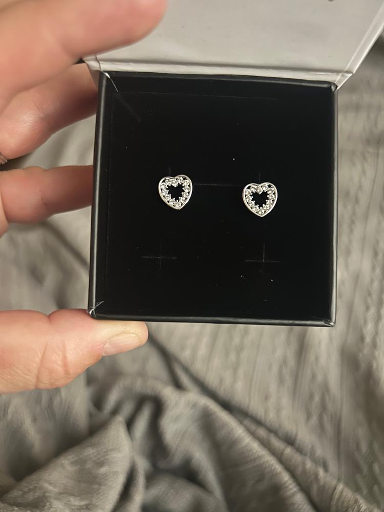 Ainsley 18k White Gold Plated Heart Earrings with Crystals - Customer Photo From Kennedi