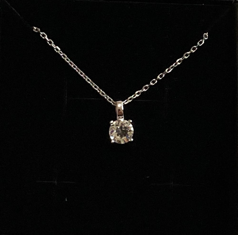 Araylia "Strong" 18k White Gold Plated Necklace with Solitaire Round Cut Swarovski Crystal - Customer Photo From Renee