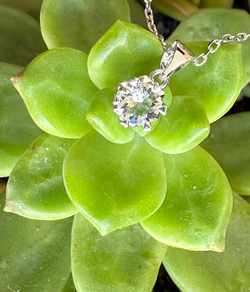 Maggie "Pure" 18k White Gold Flower Pendant Necklace with Solitaire Round Cut Swarovski Crystal - Customer Photo From Jessica