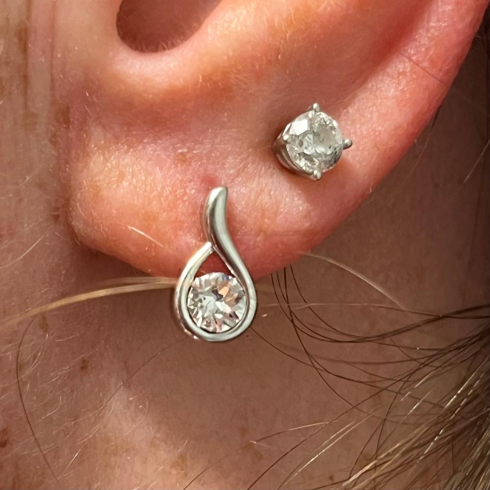 Parker 18k White Gold Plated Crystal Teardrop Stud Earrings - Customer Photo From Jennkins