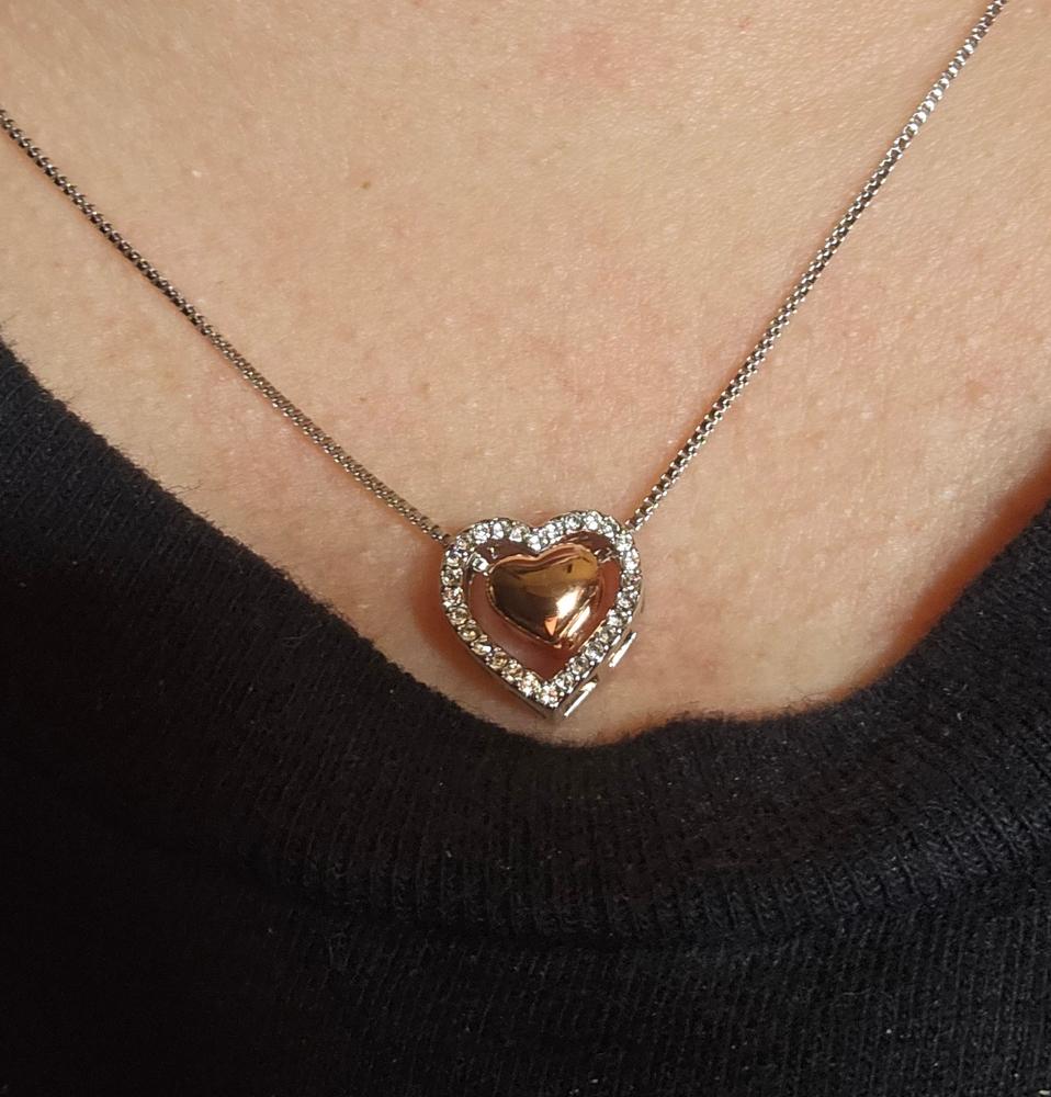 Zendaya 18k White Gold Plated Heart Necklace - Customer Photo From CandyFitz