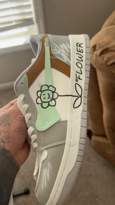 Flower Totem Canvas Sneakers - Customer Photo From soph1623